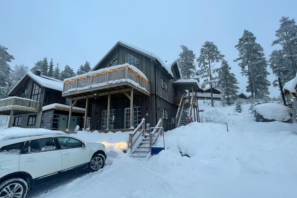 Modern Stuga Med Ski Lodge Kaensla Jarvso Exterior photo